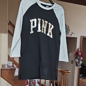 PINK Victoria's Secret Black and White Long Sleeve Tee